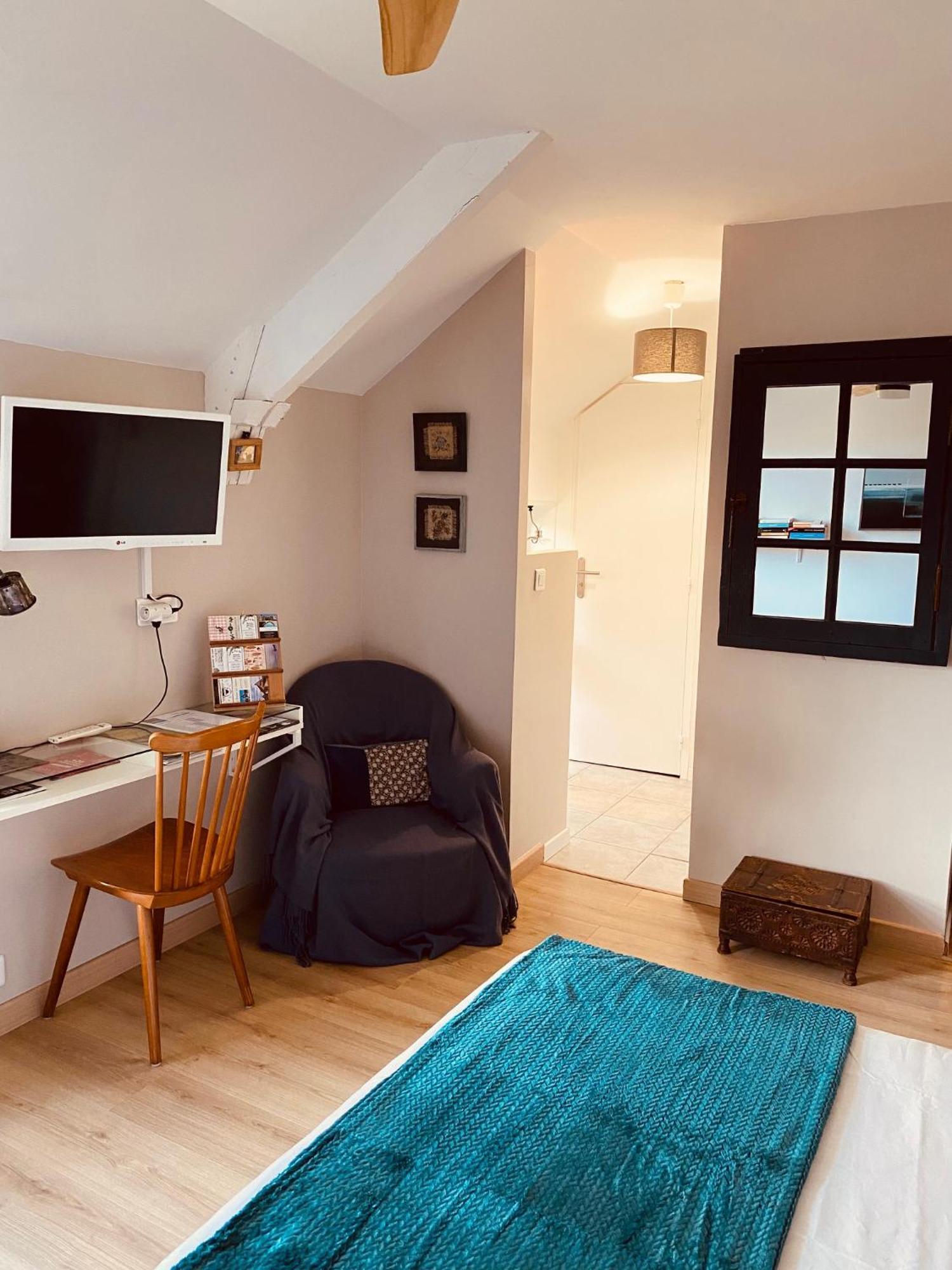 Bed and Breakfast La Ligne Angles-sur-lʼAnglin Exteriér fotografie