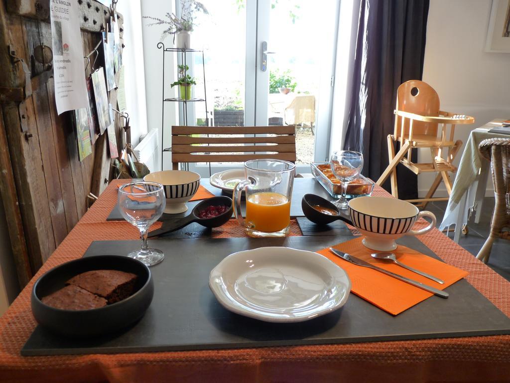 Bed and Breakfast La Ligne Angles-sur-lʼAnglin Exteriér fotografie